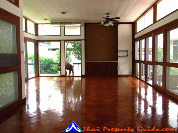 House for rent in New Petchburi